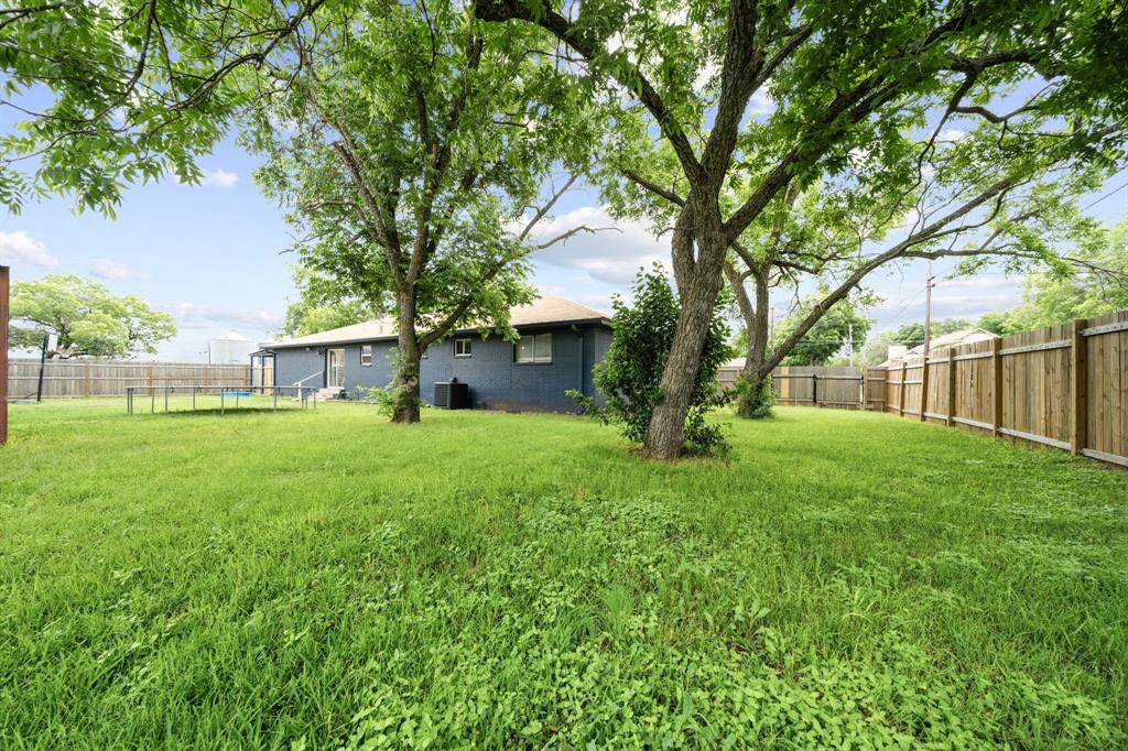9338 5th Street Property Photo 25