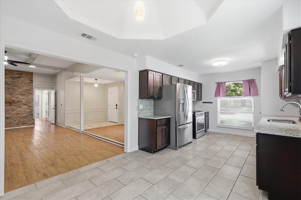 1617 Cherbourg Drive Property Photo 10