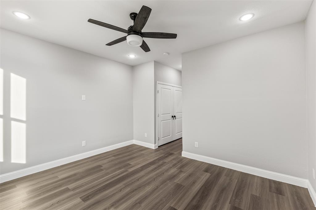 825 Premier Parkway Property Photo 16