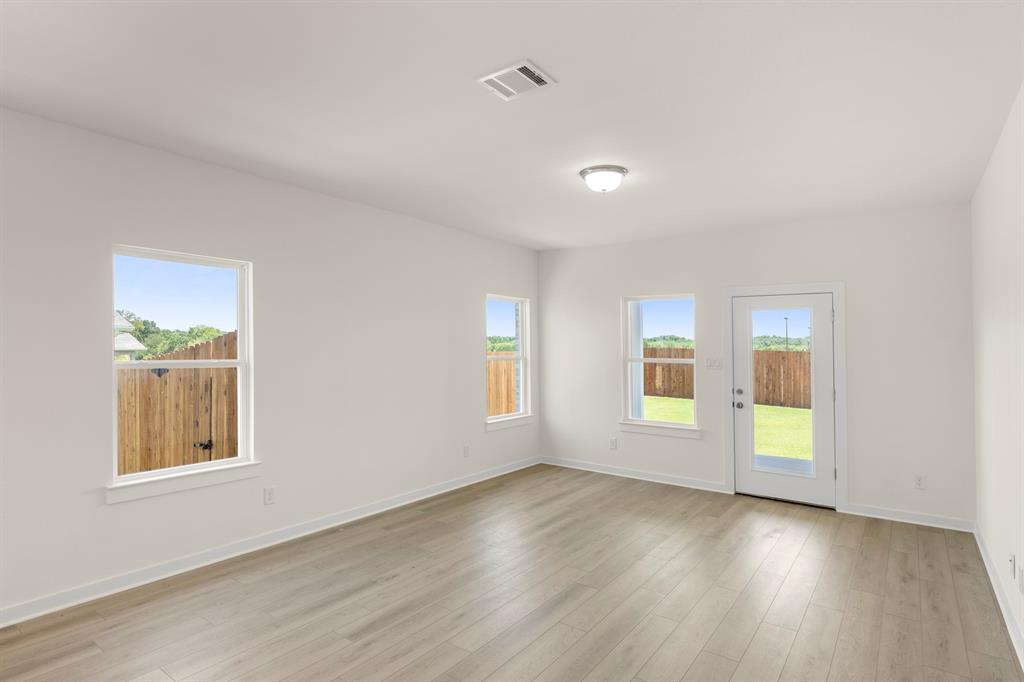 402 Heritage Grove Road Property Photo 13