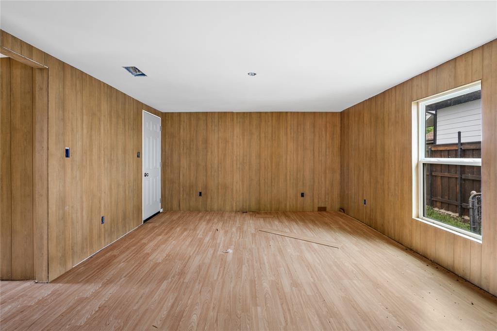 1603 Haddock Street Property Photo 9