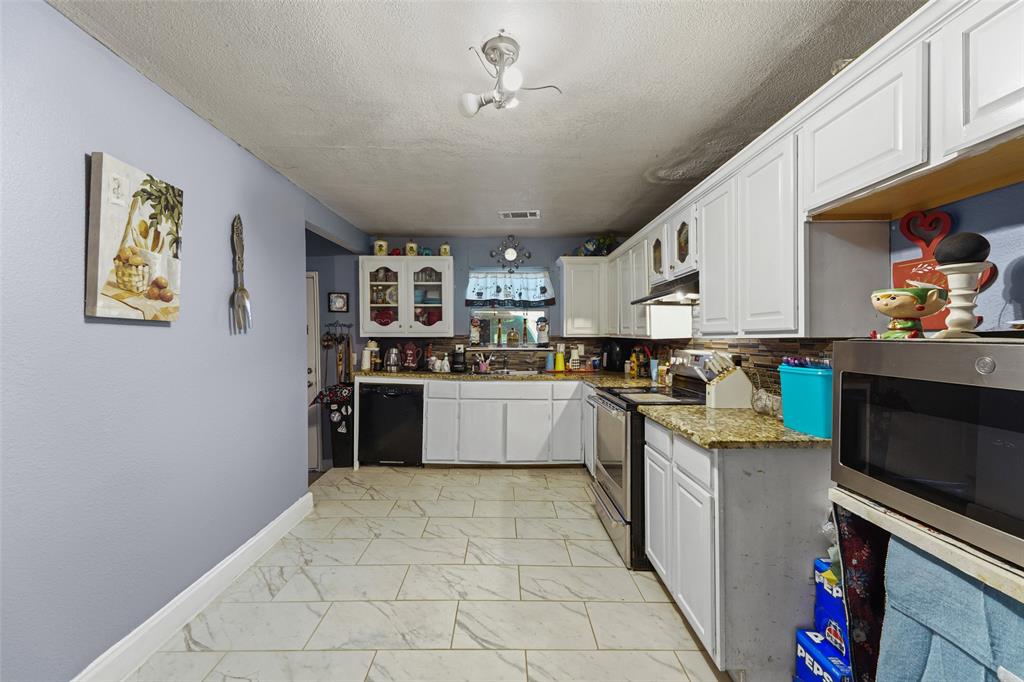 12809 Sultana Street Property Photo 9