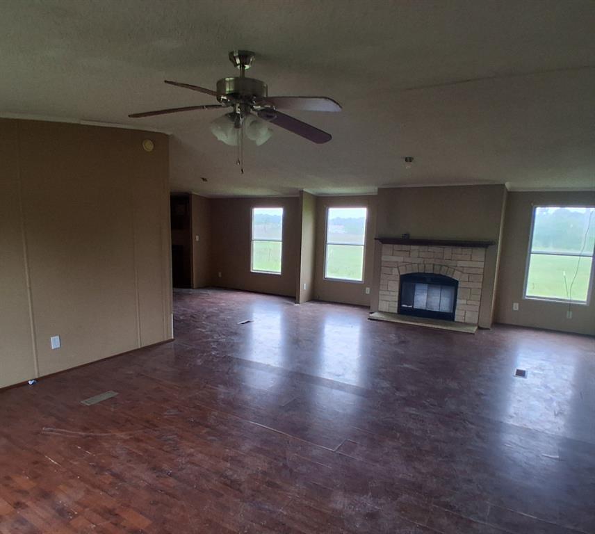 105 Spring Creek Place Property Photo 2