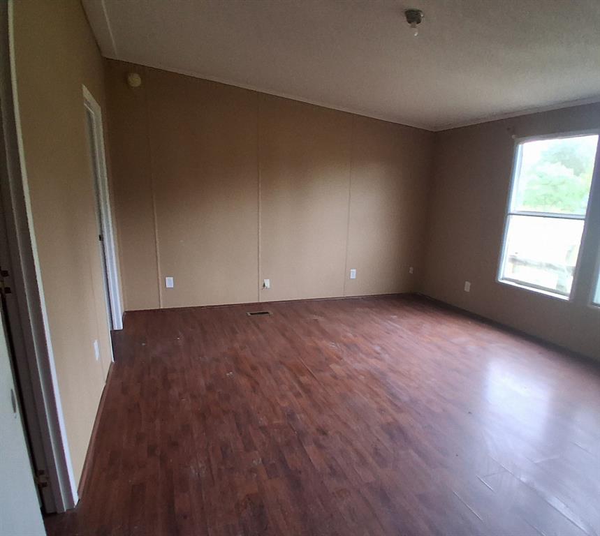 105 Spring Creek Place Property Photo 5
