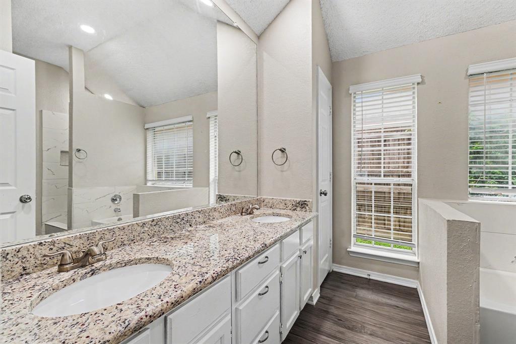 2741 Salado Trail Property Photo 12