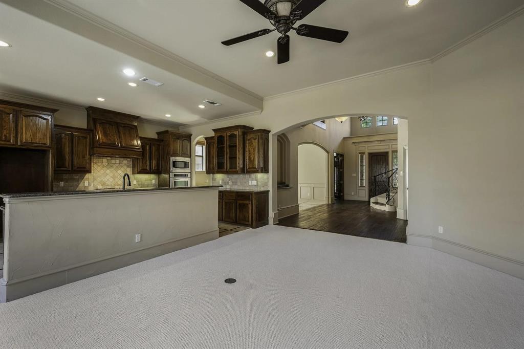 6916 Cannon Falls Drive Property Photo 6