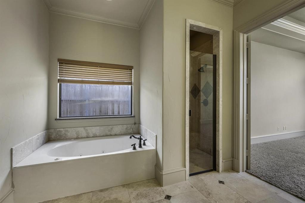6916 Cannon Falls Drive Property Photo 17