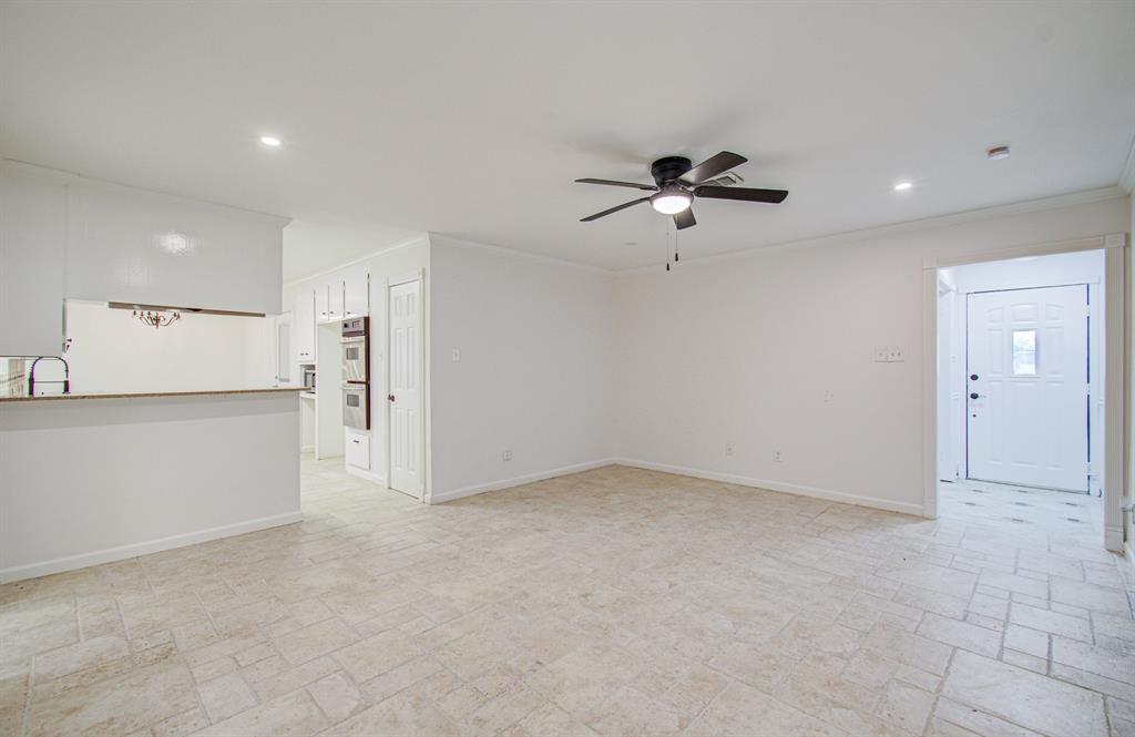 2708 Tallow Street Property Photo 7