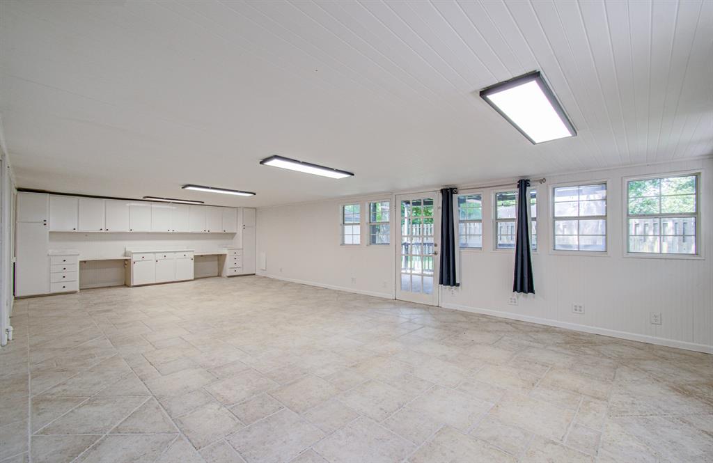 2708 Tallow Street Property Photo 10