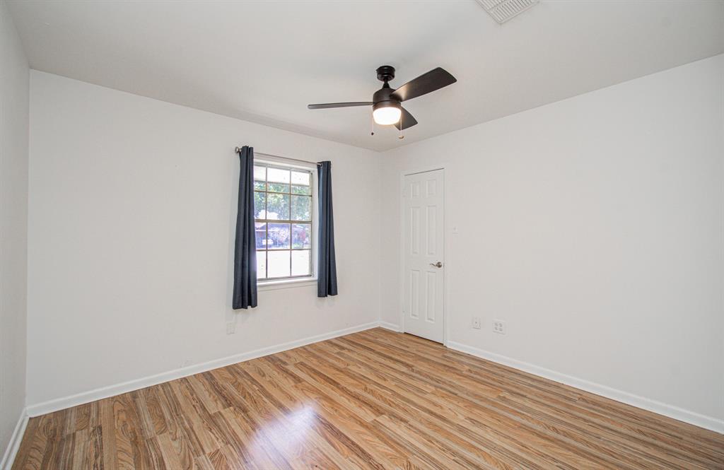 2708 Tallow Street Property Photo 15