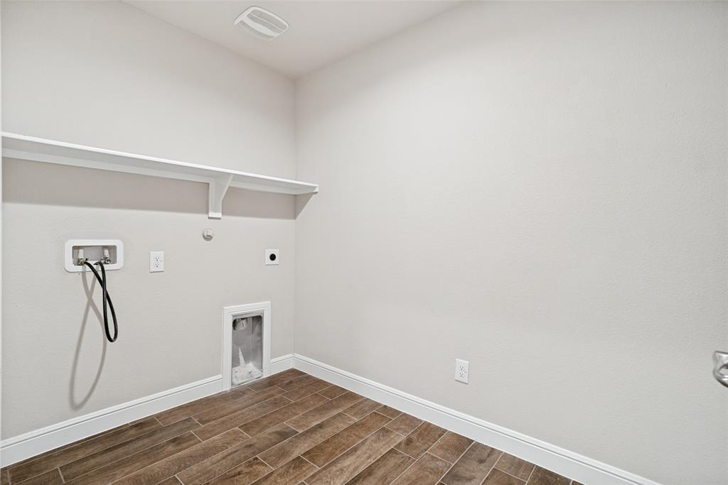 608 Breckenridge Park Drive Property Photo 16