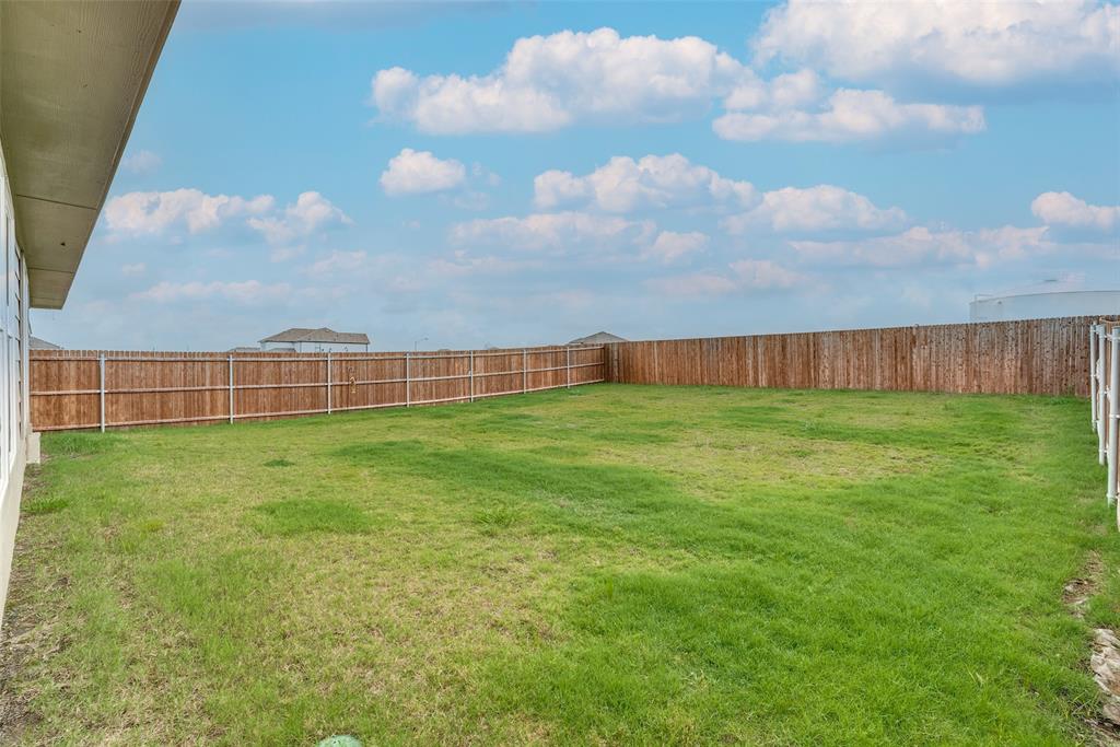 608 Breckenridge Park Drive Property Photo 23