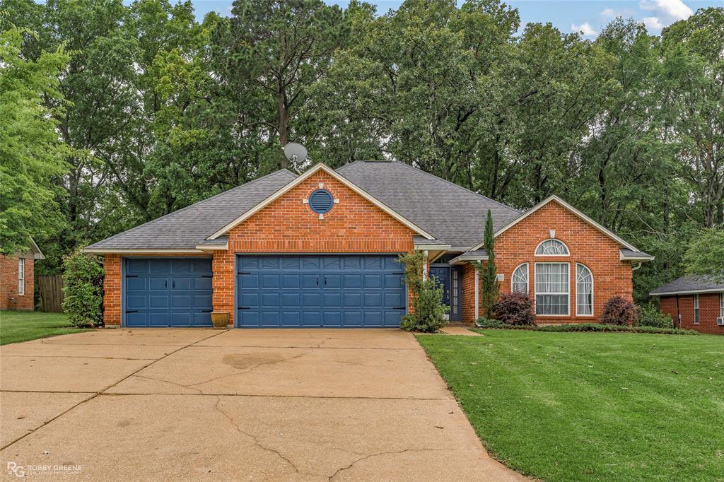 210 Country Club Drive Property Photo 1