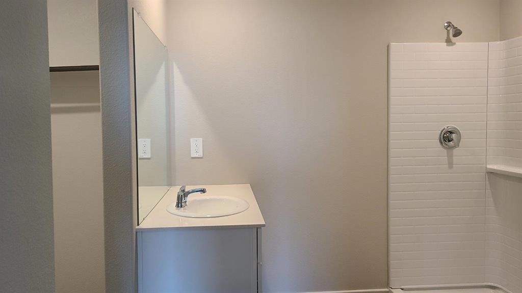 5509 Rollins Drive Property Photo 7