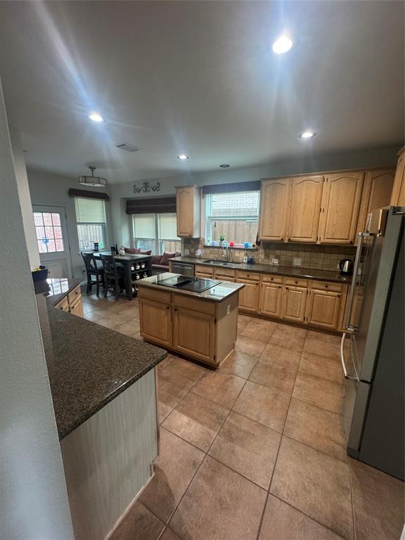 616 Huntington Lane Property Photo 8