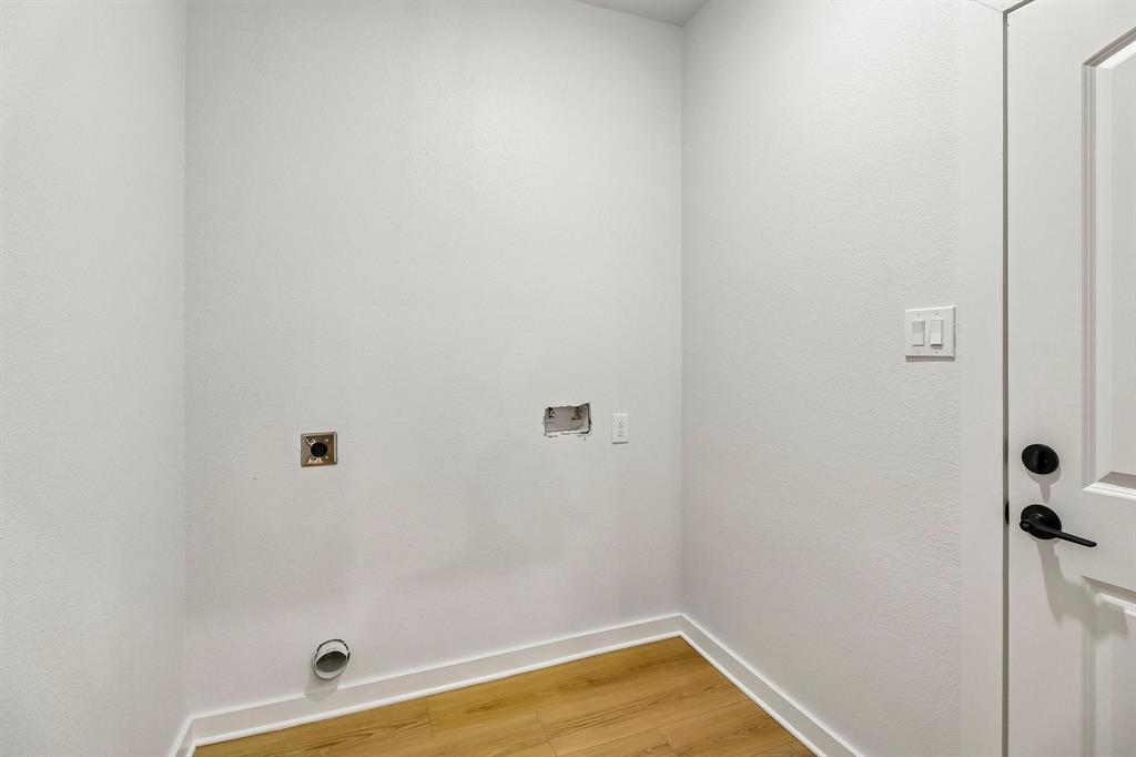 827 Powell Circle Property Photo 22