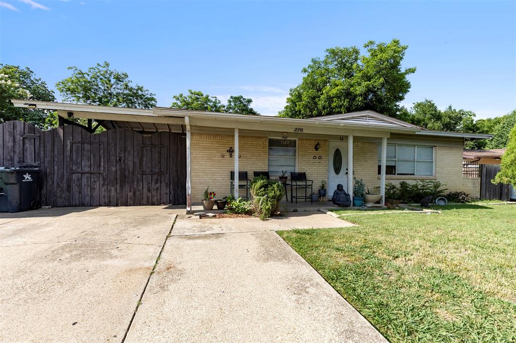 2211 Cloverdale Street Property Photo 1