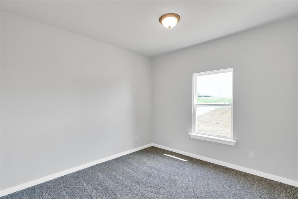 350 E Lamar Street Property Photo 18