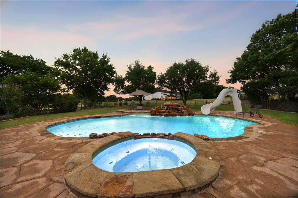 621 Liechty Court Property Photo 4