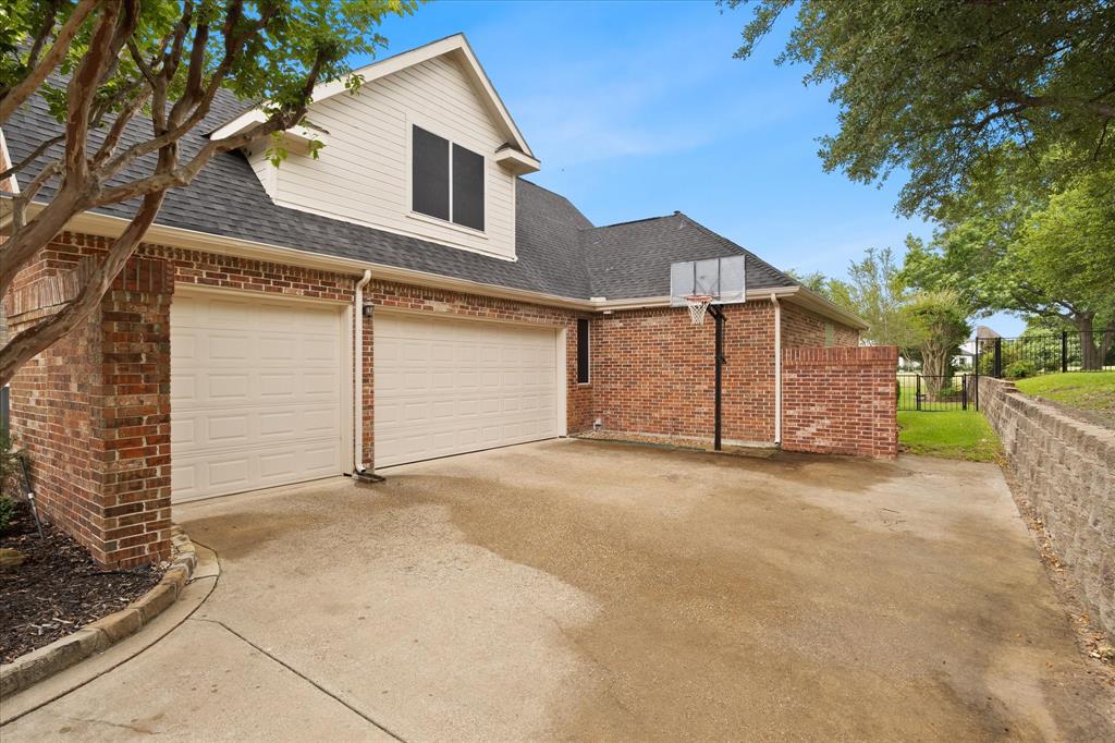 621 Liechty Court Property Photo 6