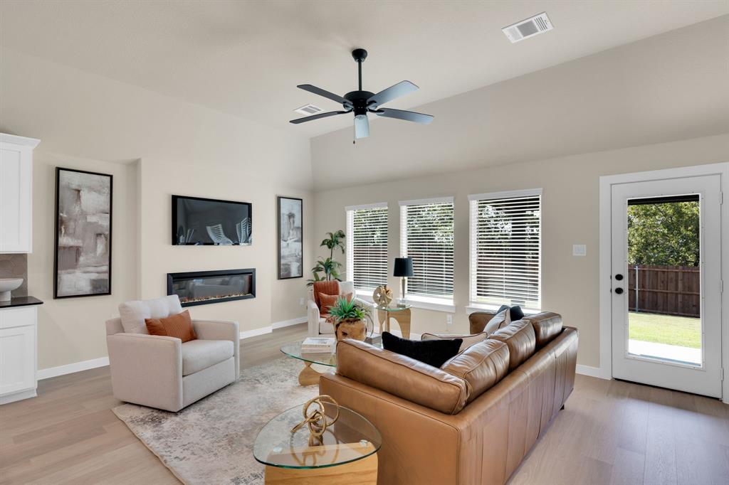 808 Tesslynn Avenue Property Photo 14