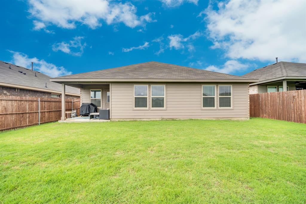 16620 Portage Street Property Photo 21