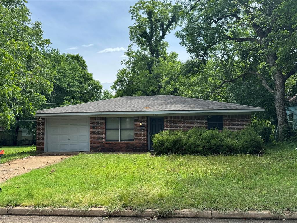 4515 Se Loop 286 Property Photo 10