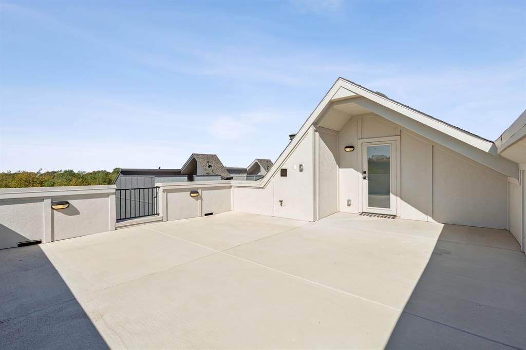 2541 Carmelita Street Property Photo 15