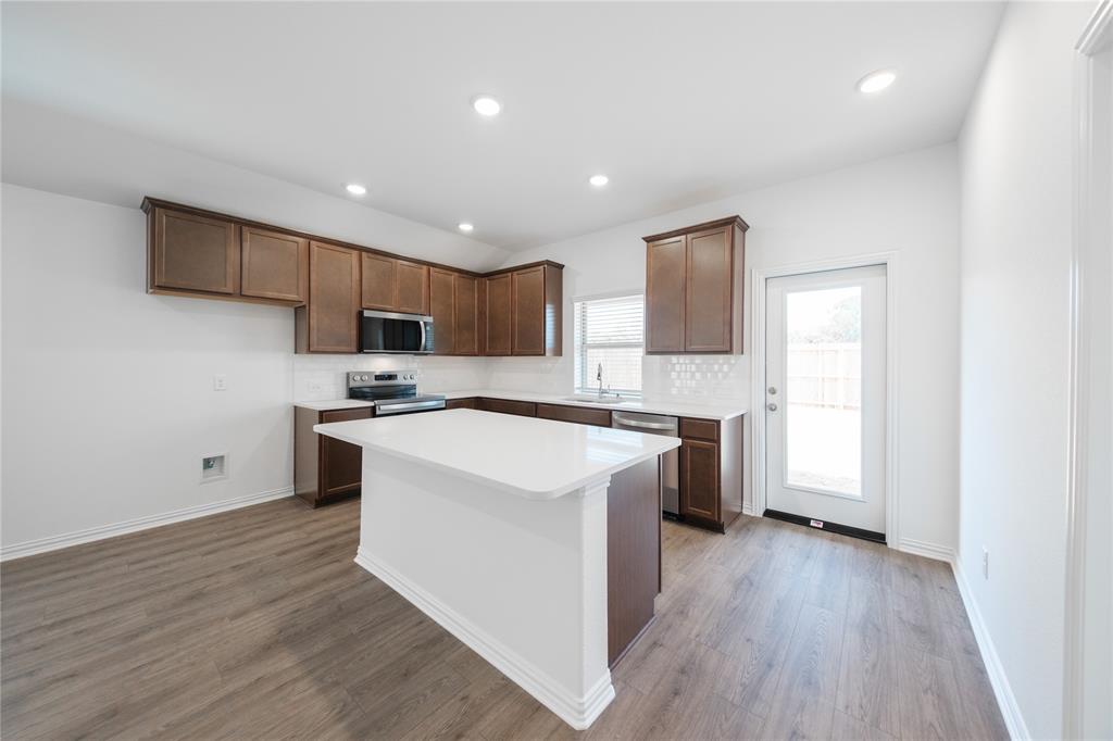 3422 Hillingdon Road Property Photo 4