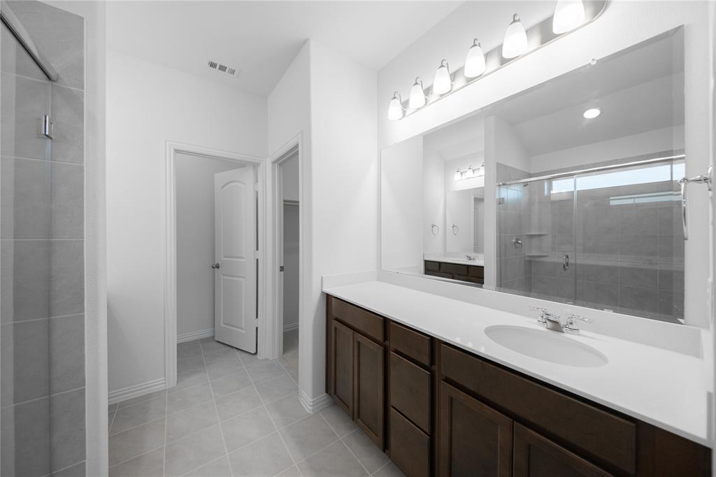 3422 Hillingdon Road Property Photo 11