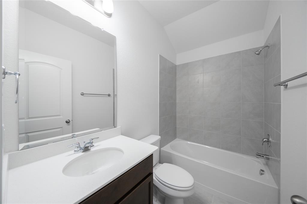 3422 Hillingdon Road Property Photo 15