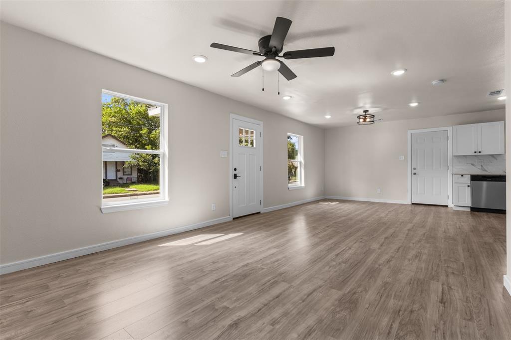 4318 Jamaica Street Property Photo 8
