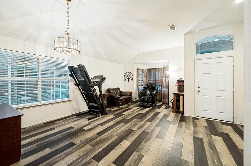 8701 Wagon Trail Property Photo 4
