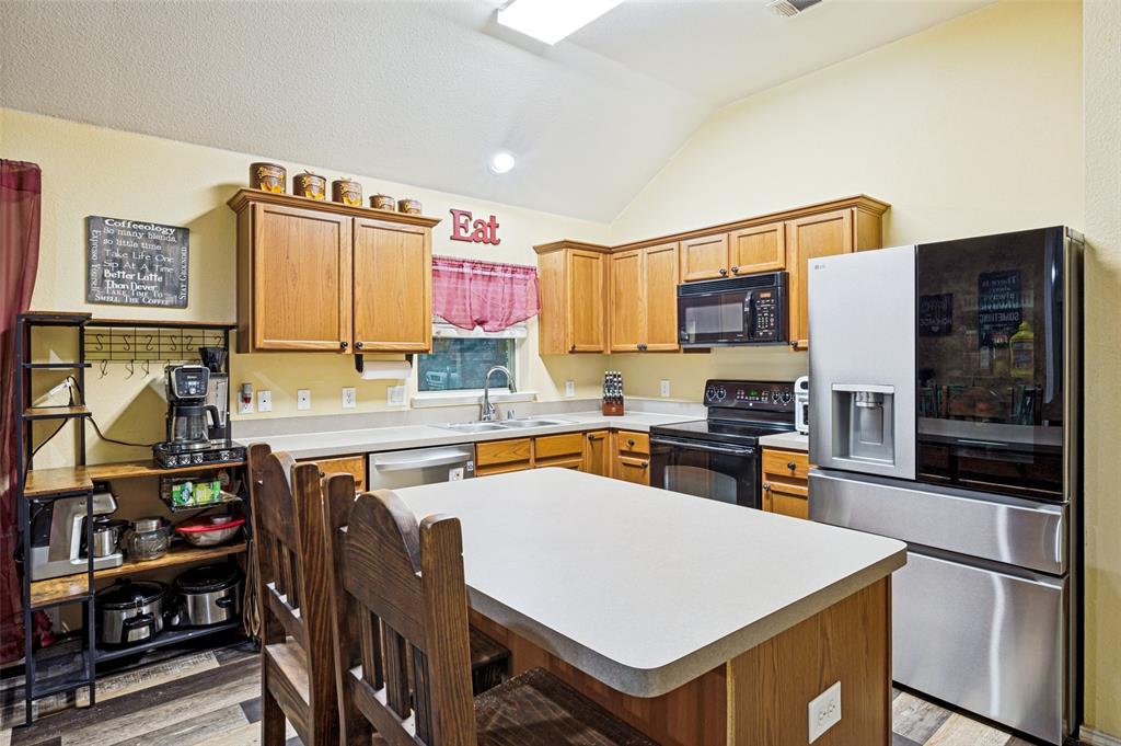8701 Wagon Trail Property Photo 6