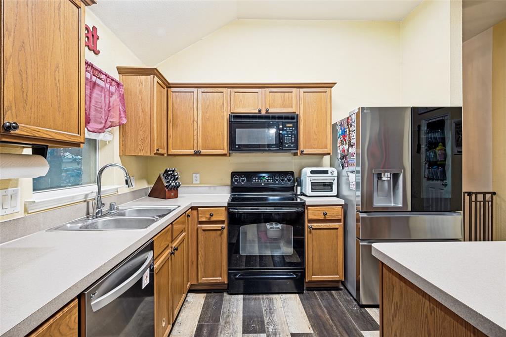 8701 Wagon Trail Property Photo 7