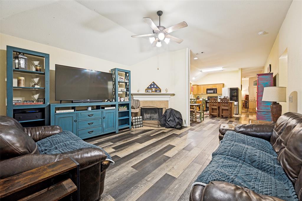 8701 Wagon Trail Property Photo 13