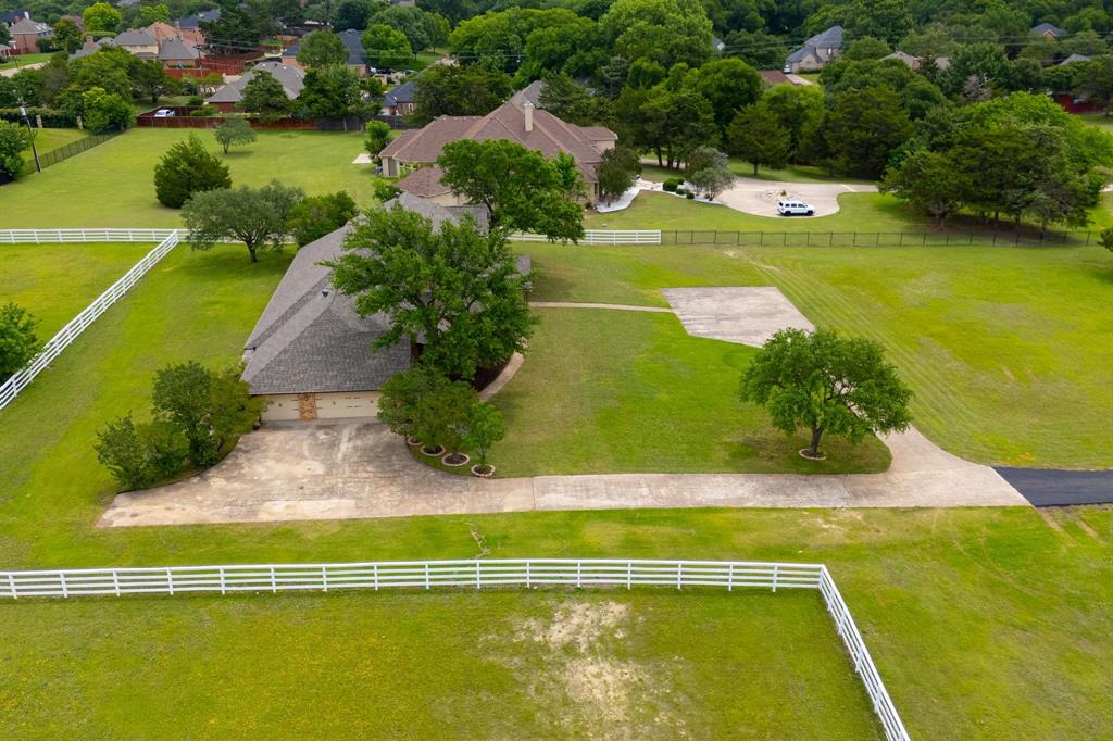 915 W Pleasant Run Road Property Photo 37