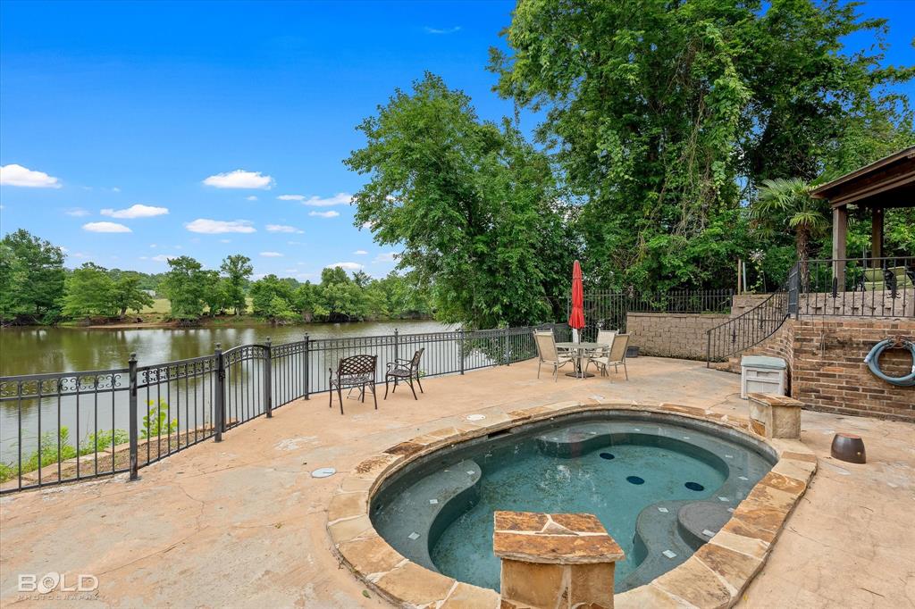9019 Beau Soleil Drive Property Photo 26
