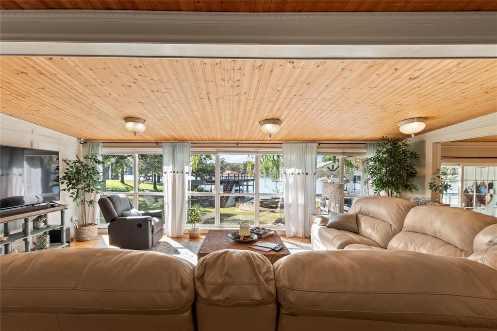230 Bushwhacker Drive Property Photo 10