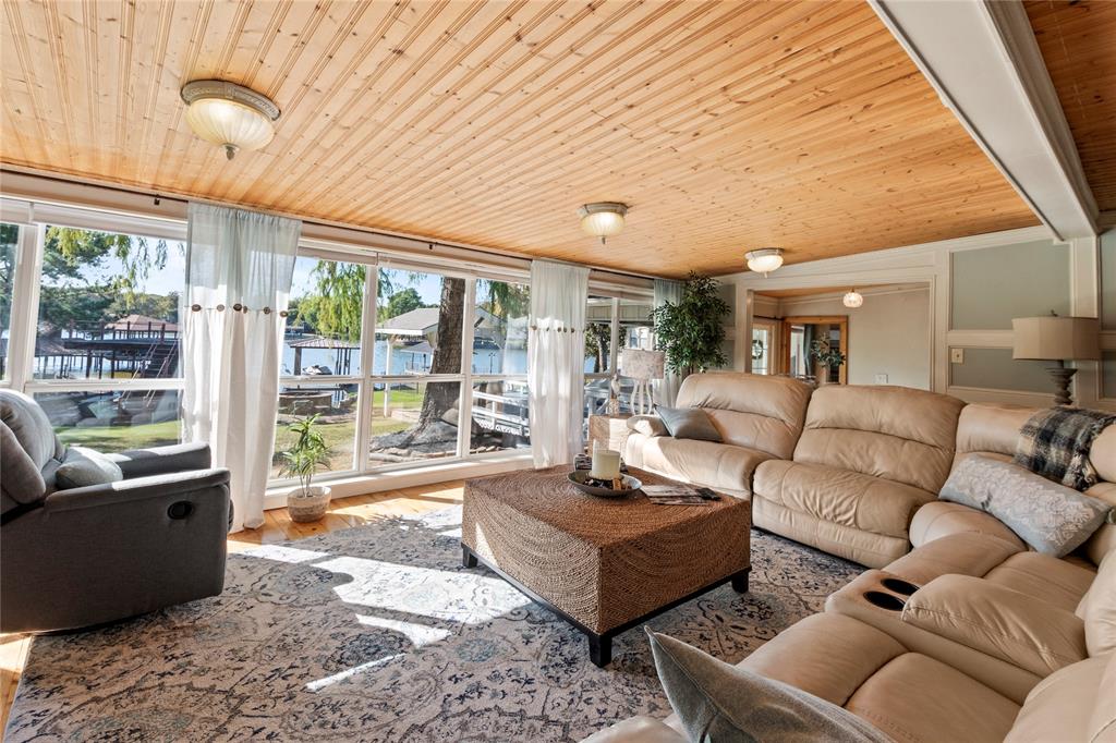 230 Bushwhacker Drive Property Photo 11