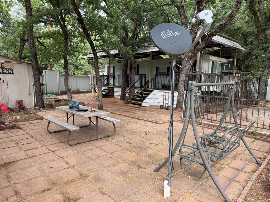 2140 Redbud Drive Property Photo 3