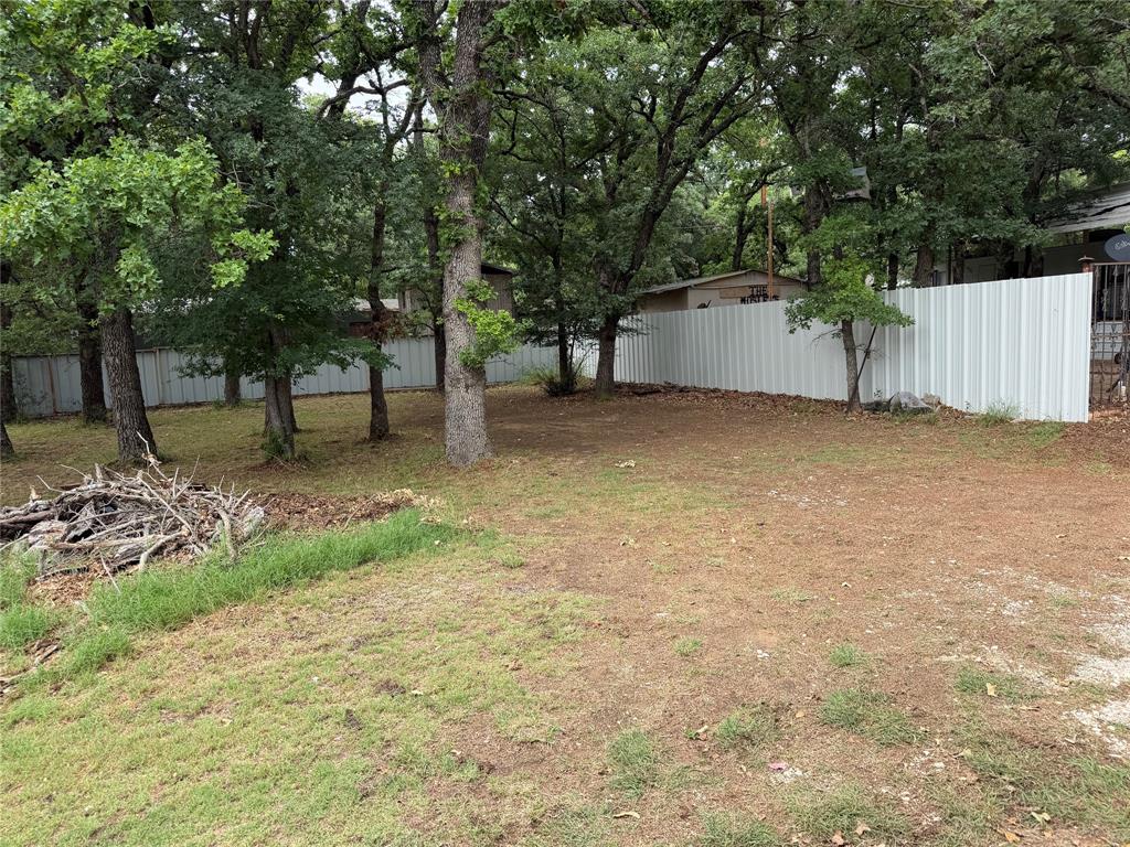2140 Redbud Drive Property Photo 5