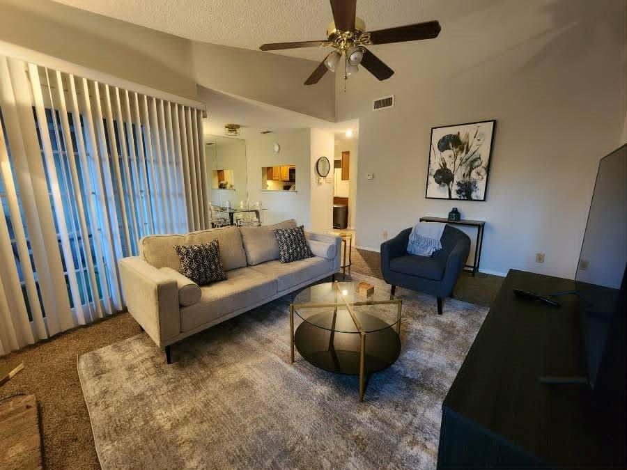 1100 Riverchase Lane 209 Property Photo 6