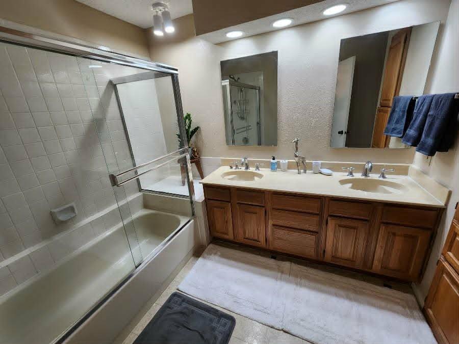 1100 Riverchase Lane 209 Property Photo 15