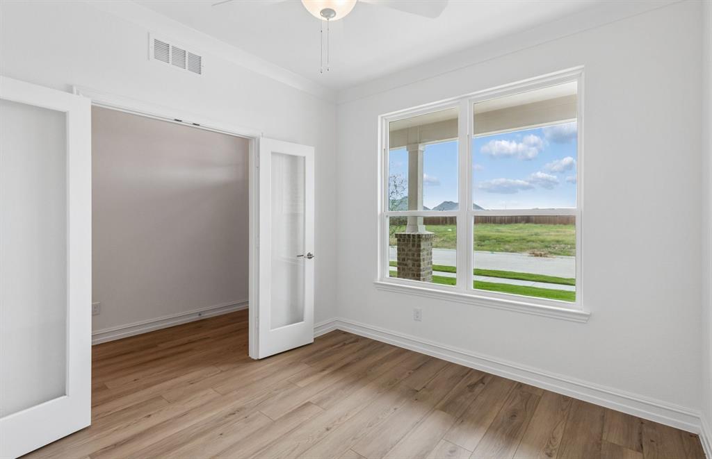 11161 Roxburgh Road Property Photo 3