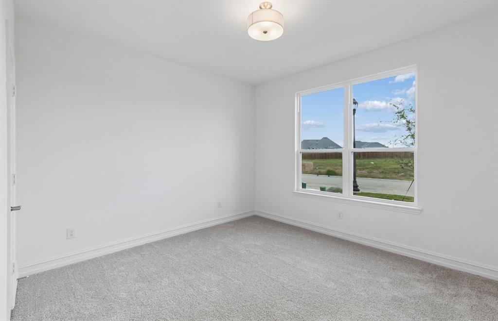11161 Roxburgh Road Property Photo 5