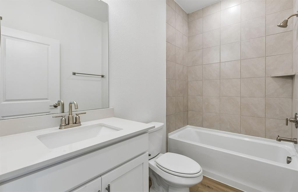 11161 Roxburgh Road Property Photo 6