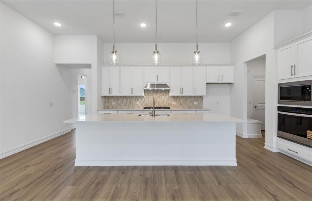 11161 Roxburgh Road Property Photo 8