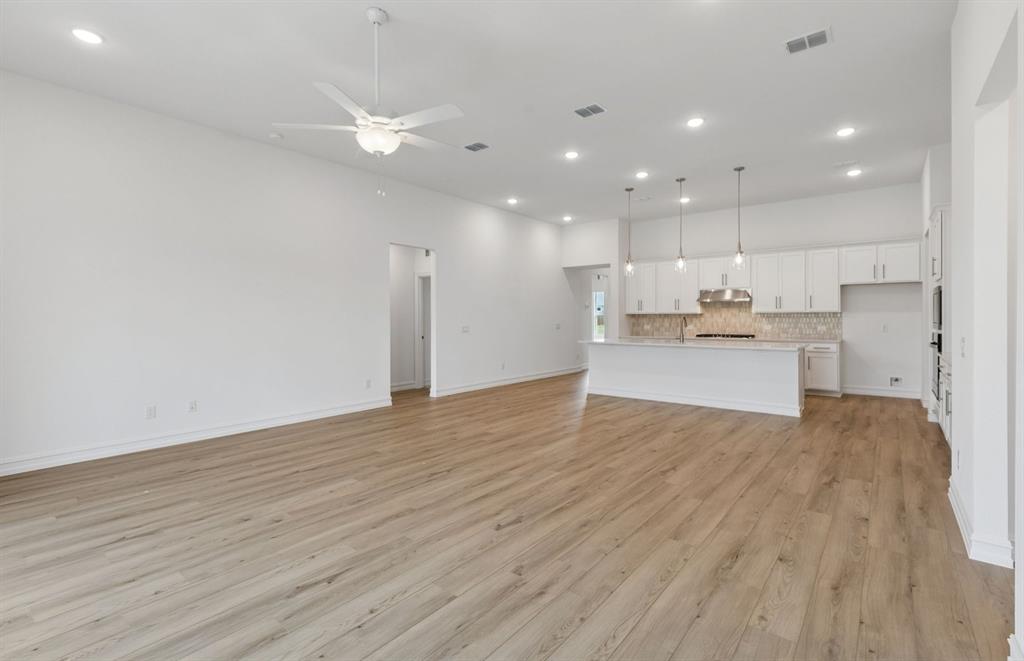 11161 Roxburgh Road Property Photo 10