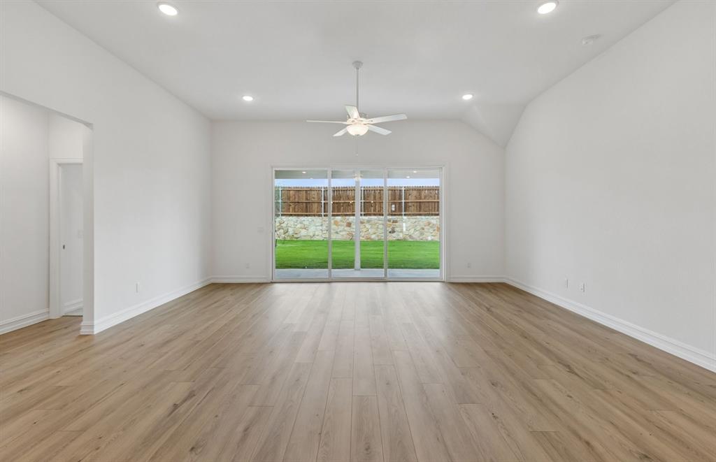 11161 Roxburgh Road Property Photo 11
